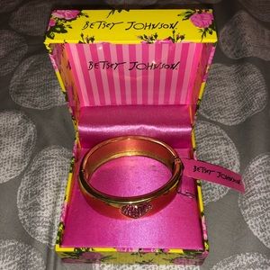NWT Betsey Johnson gold cuff bracelet!